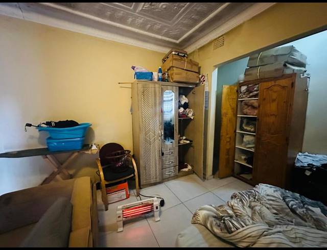 12 BEDROOM HOUSE FOR SALE IN PRIMROSE